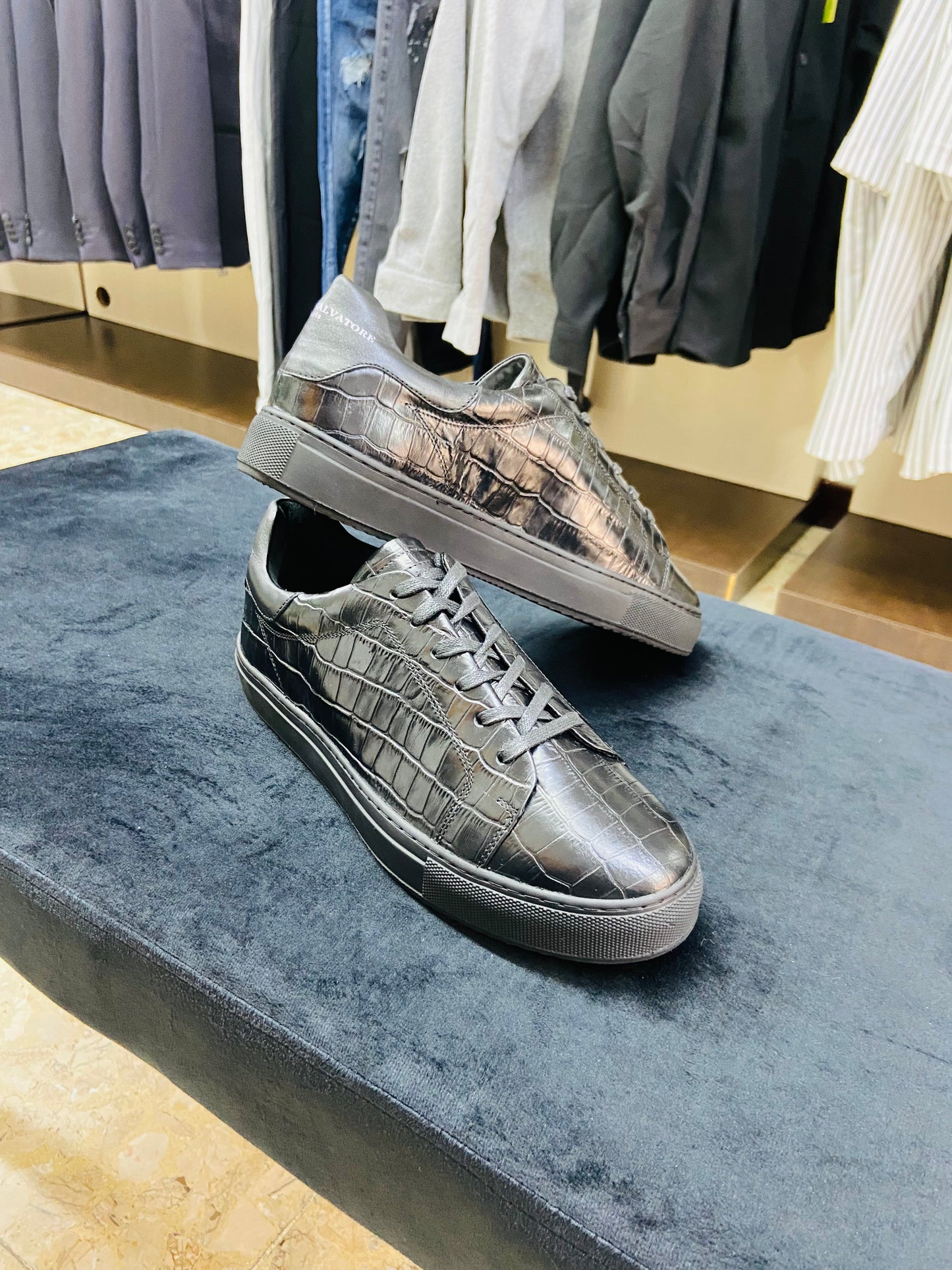 CHAUSSURES EN CUIR NOIR (winn)